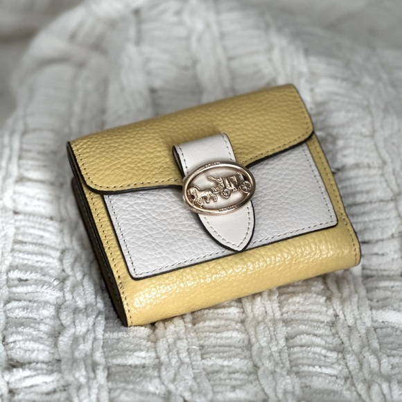 Coach Wallet - Picture 1 of 9